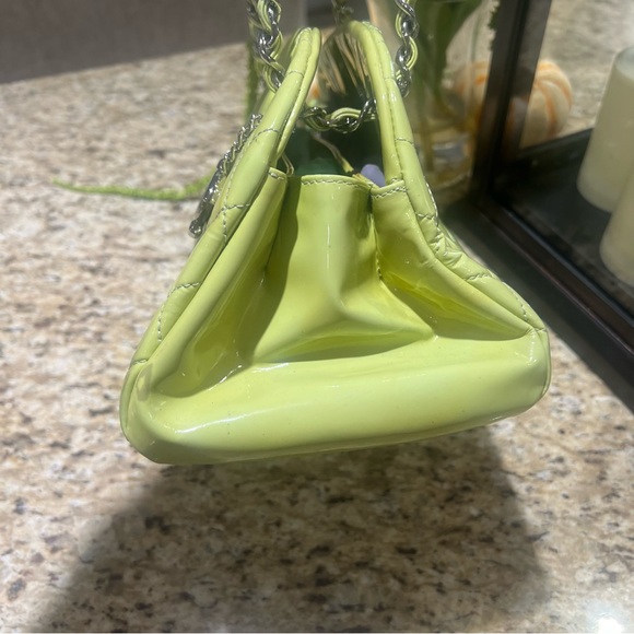 CHANEL Quilted Green Patent Leather Just Mademoiselle Shoulder Bag - Picture 4 of 16